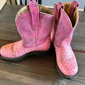 Ariat Fat Baby’s size 7.5 B